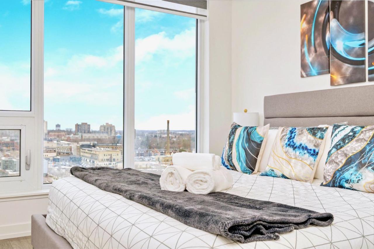 Luxurious 1Br Condo - Stunning City Views Kitchener Exterior foto